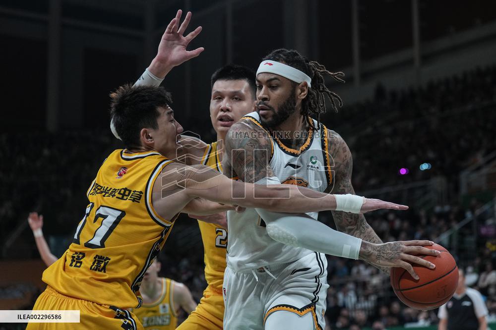 (SP)CHINA-SHENYANG-BASKETBALL-CBA-SEMIFINALS-LIAONING VS ZHEJIANG (CN)