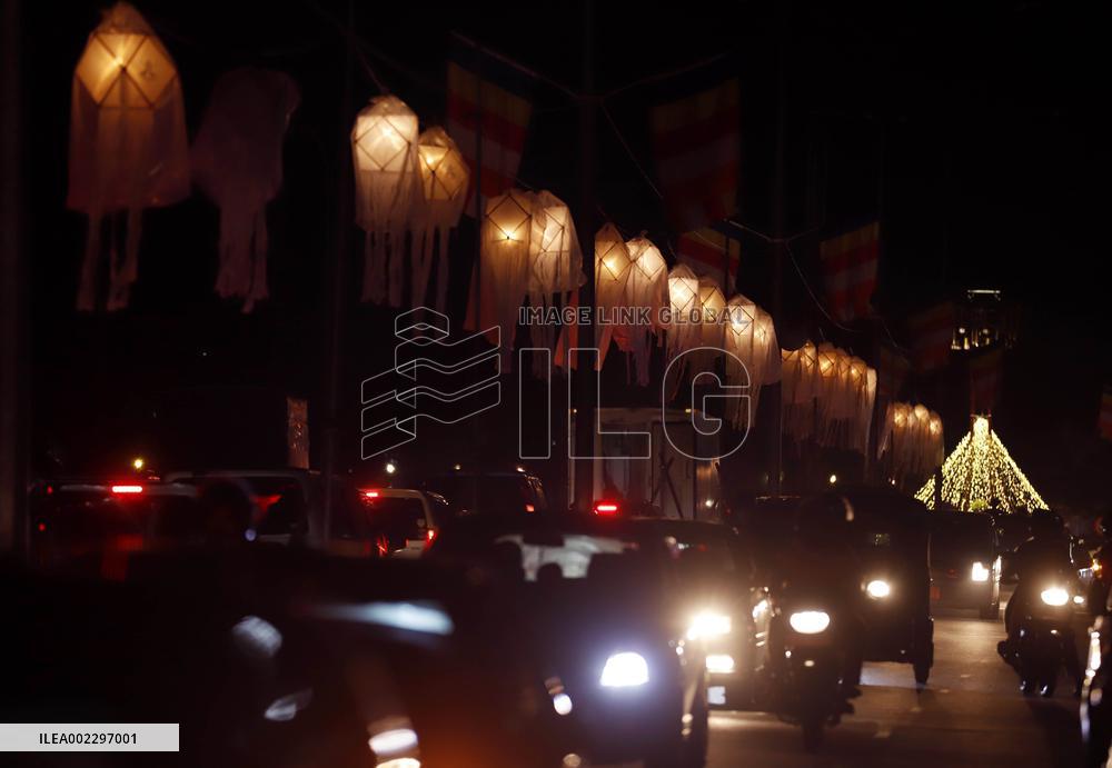SRI LANKA-COLOMBO-VESAK DAY-LANTERNS
