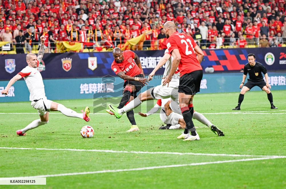 (SP)CHINA-CHENGDU-FOOTBALL-CSL-CHENGDU RONGCHENG VS QINGDAO HAINIU (CN)
