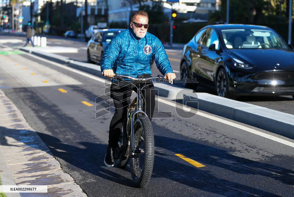 Arnold Schwarzenegger Rides His Bike - LA