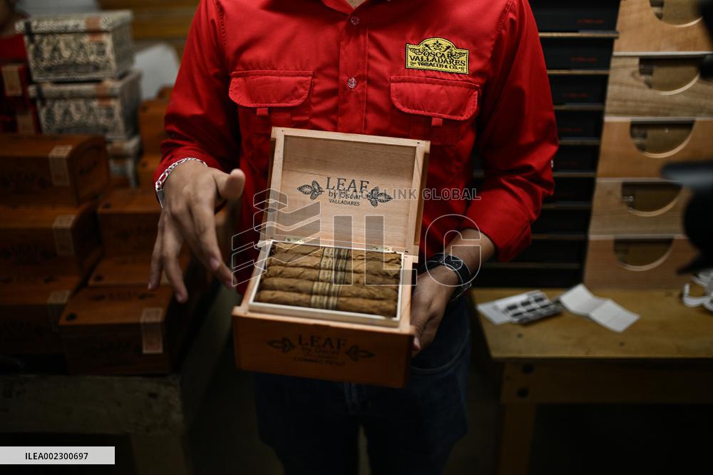 HONDURAS-DANLI-ECONOMY-TOBACCO-CIGARS