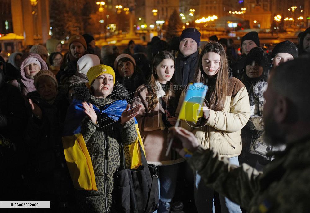 Protest in Kyiv over army chief's dismissal