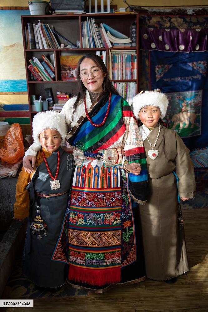 (InXizang)CHINA-XIZANG-FAMILY-TIBETAN NEW YEAR (CN)