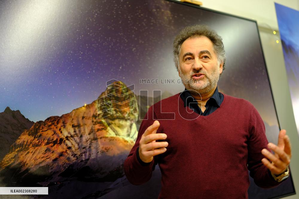 SWITZERLAND-ZURICH-DRAGON-LIGHT ART-SPRING FESTIVAL