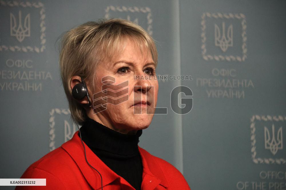 Andrii Yermak and members of International Working Group on Environmental Consequences of War meet with press