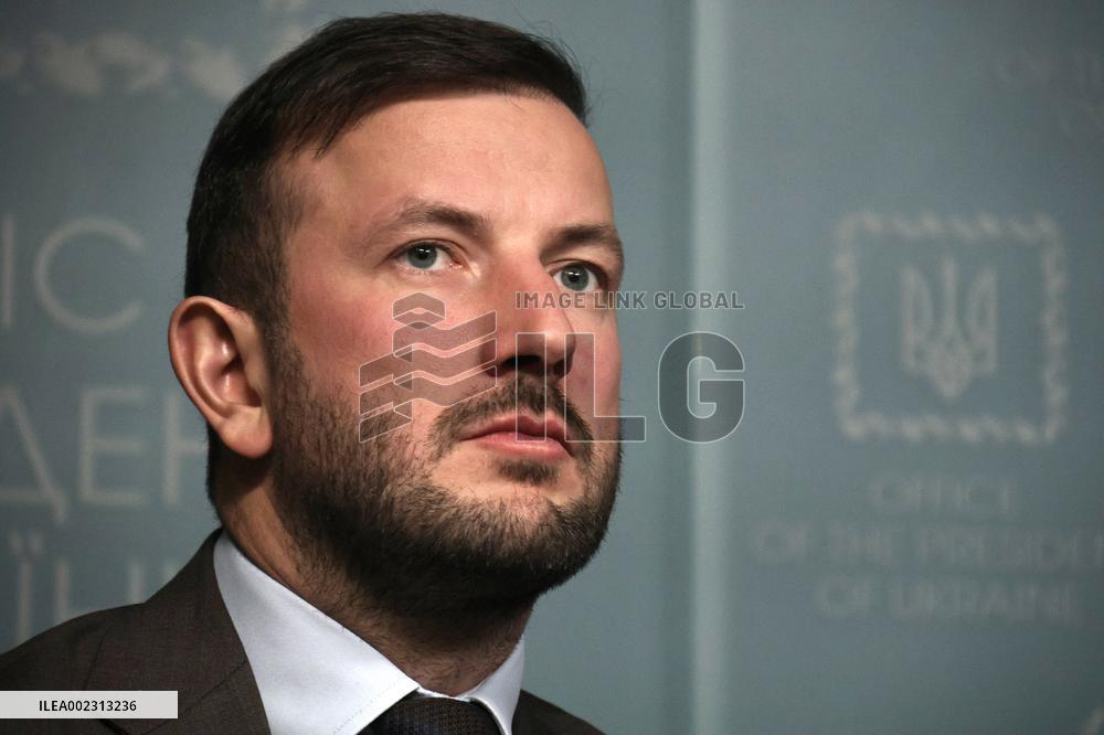 Andrii Yermak and members of International Working Group on Environmental Consequences of War meet with press