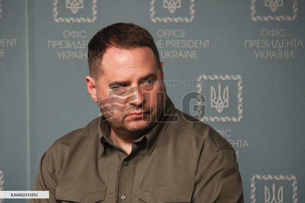 Andrii Yermak and members of International Working Group on Environmental Consequences of War meet with press