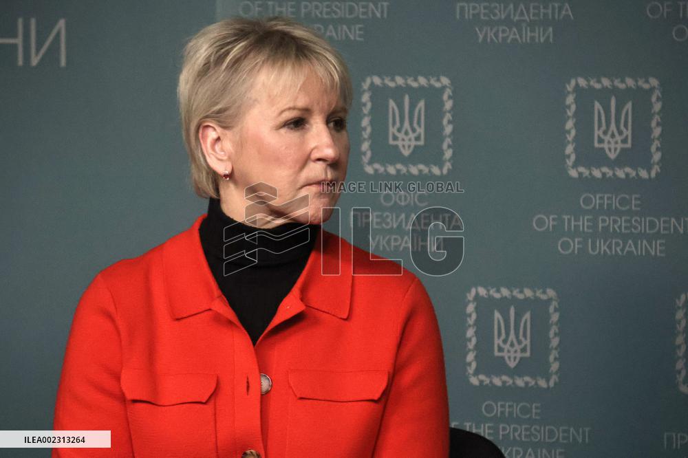 Andrii Yermak and members of International Working Group on Environmental Consequences of War meet with press