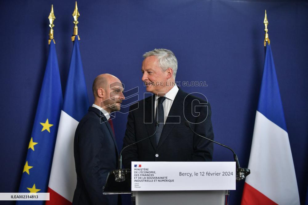 Handover Ceremony At Ministry Of The Economy And Finance - Paris
