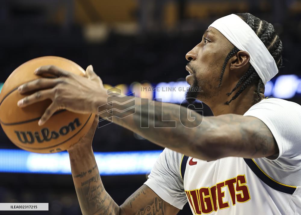 (SP)U.S.-MILWAUKEE-BASKETBALL-NBA-BUCKS VS NUGGETS