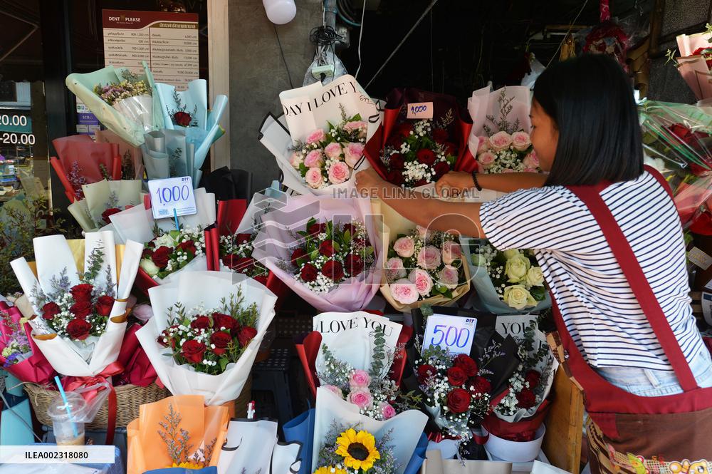 THAILAND-BANGKOK-VALENTINE'S DAY-FLOWERS