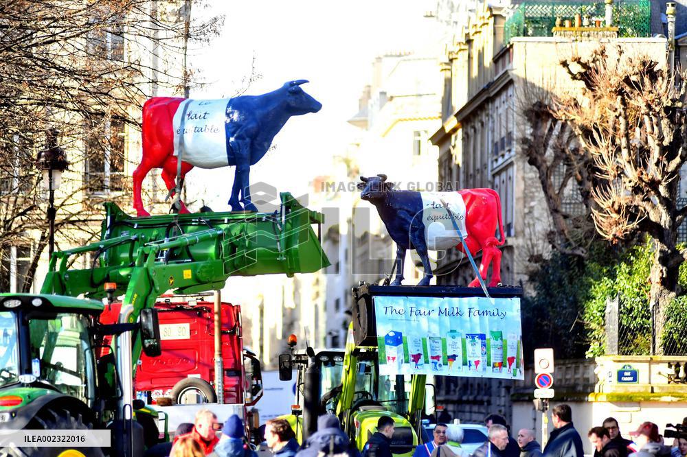 Protest Of Milk Producers - Paris