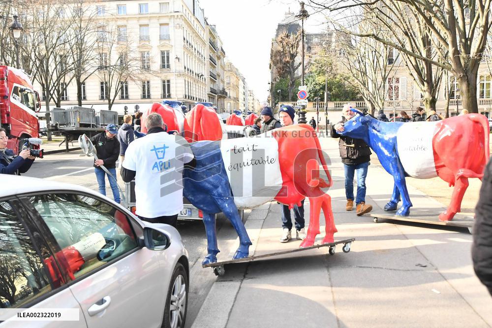 Protest Of Milk Producers - Paris