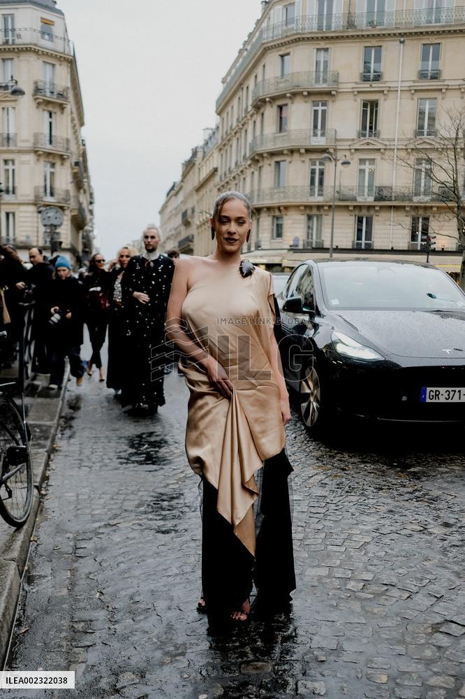 PFW - Stephane Rolland Arrivals