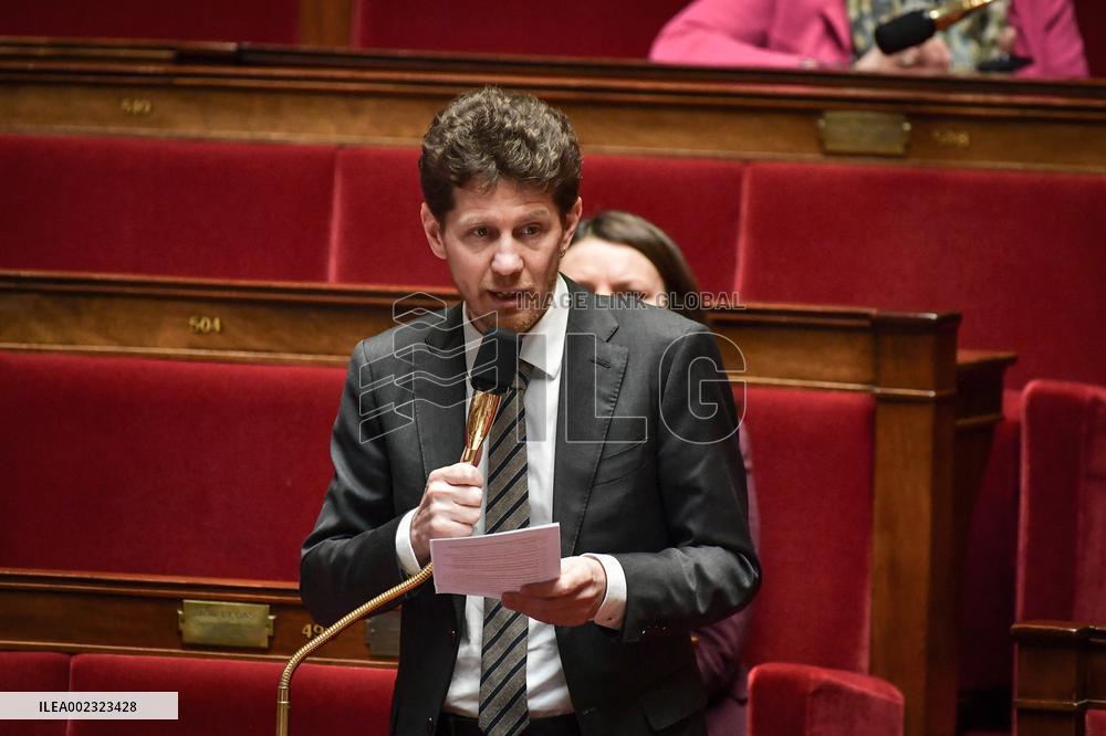 Questions To The Government - Paris