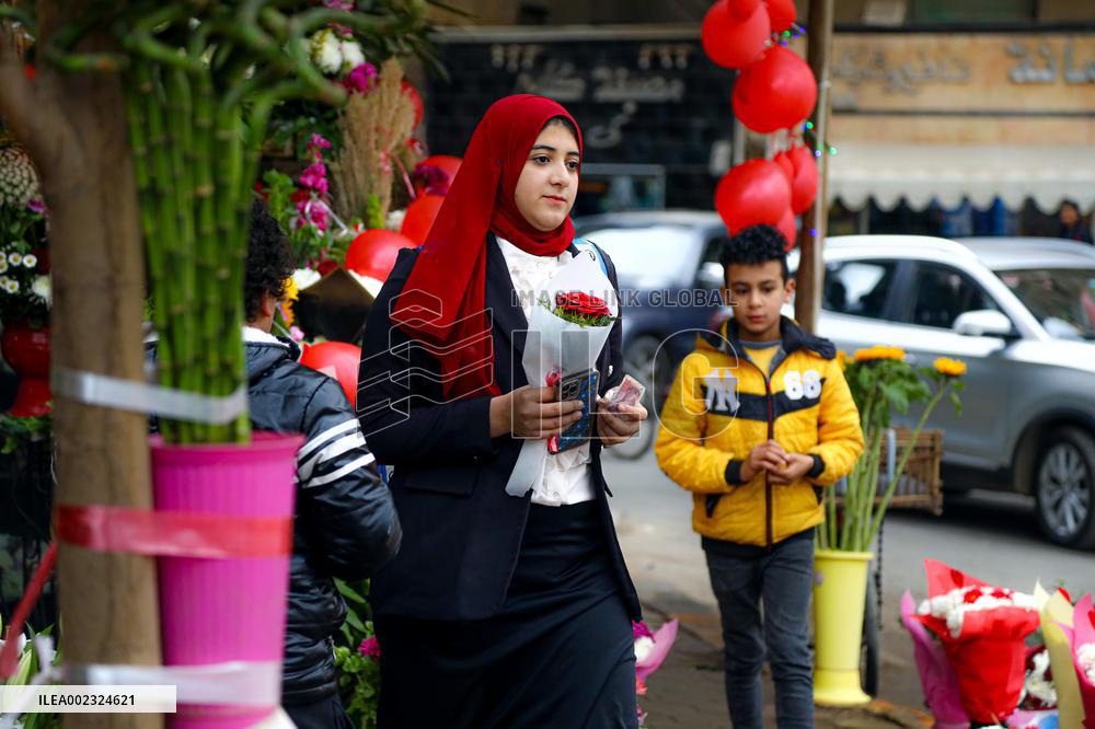EGYPT-CAIRO-VALENTINE'S DAY