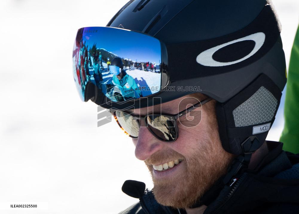 Harry And Meghan Spend Valentine’s Day In Canada