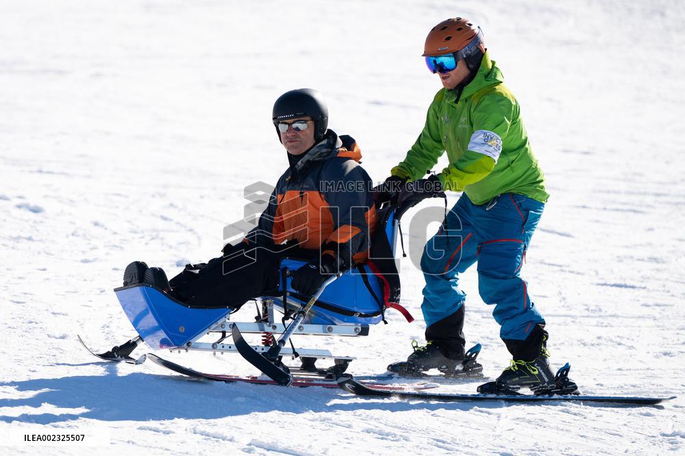 Harry And Meghan Spend Valentine’s Day In Canada