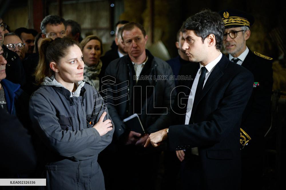 PM Attal Visits A Cattle Farm - Janvilliers