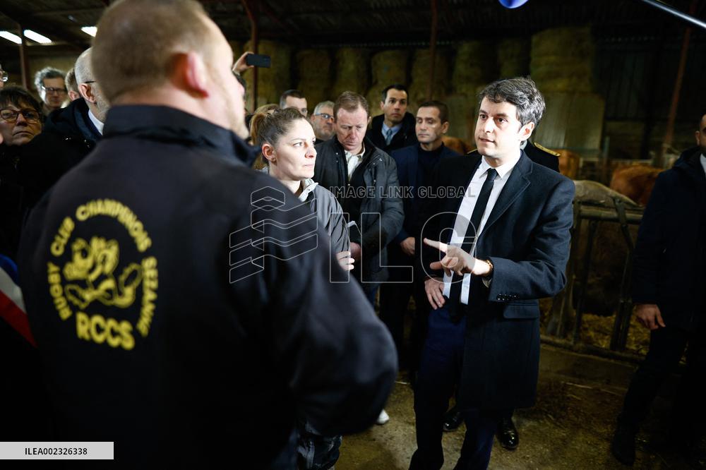 PM Attal Visits A Cattle Farm - Janvilliers