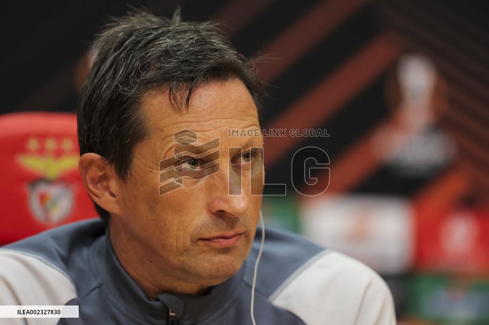 Europa League: Benfica training