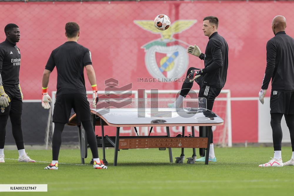 Europa League: Benfica training