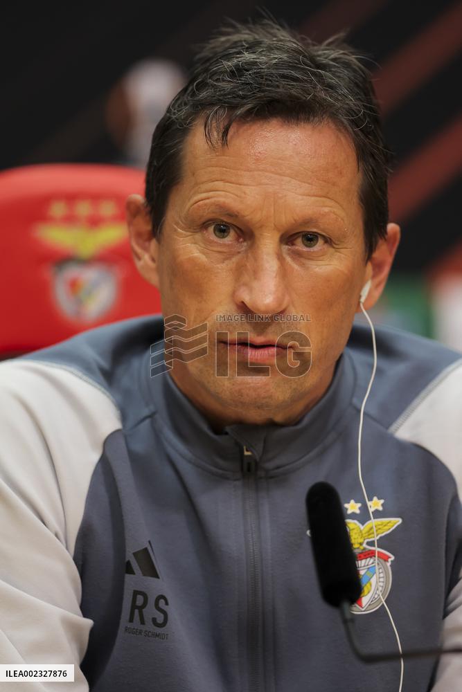 Europa League: Benfica training