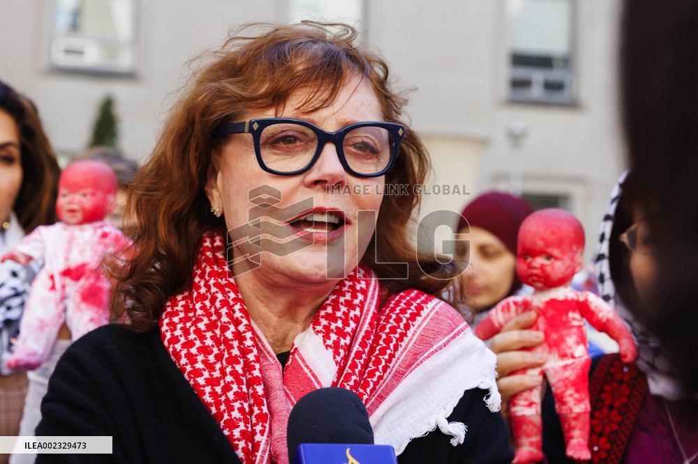 Protest For Ceasefire With Susan Sarandon - Washington