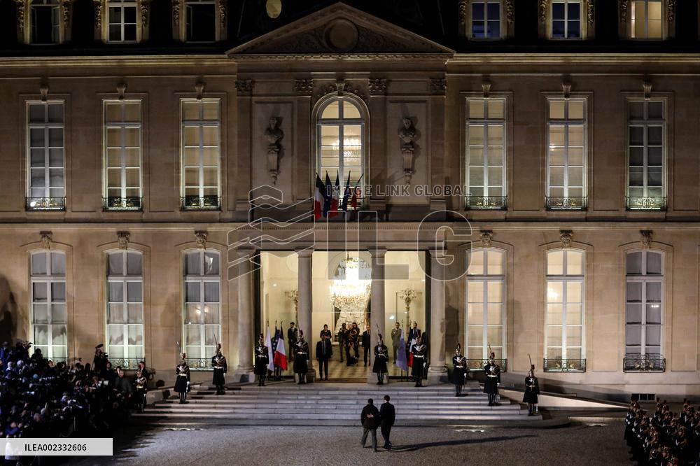 Emmanuel Macron meets with Volodymyr Zelensky - Paris