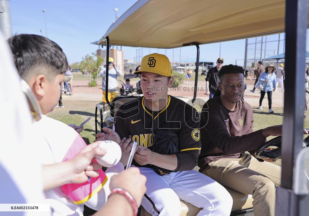 Baseball: MLB spring training