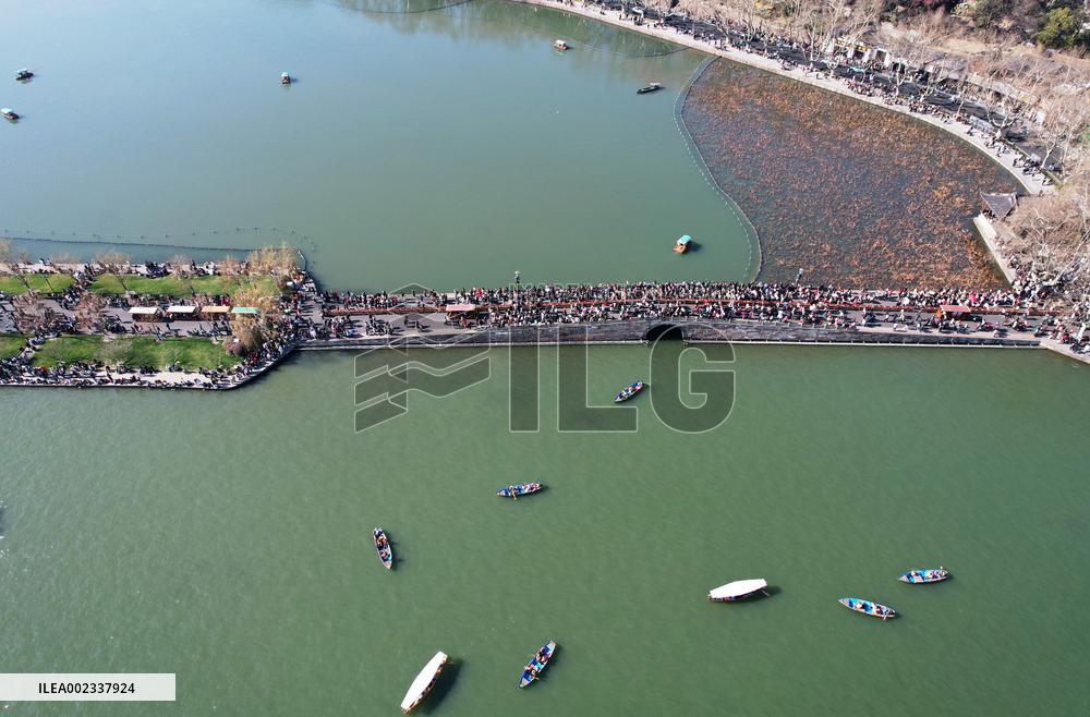 Tourism Consumption Soars During the Spring Festival Holiday in China