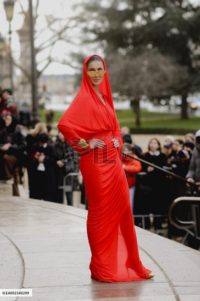 PFW - Schiaparelli Street Style