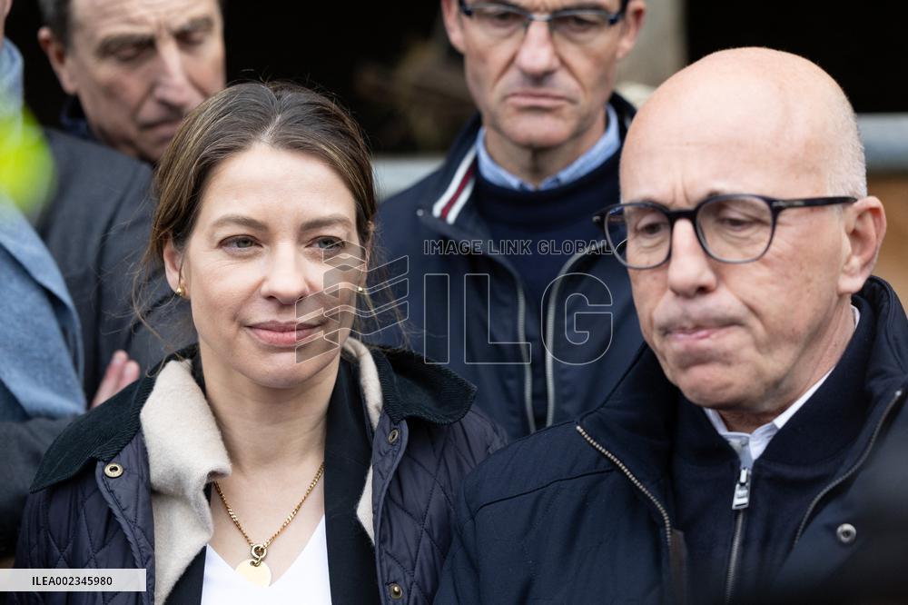 Les Republicains members visit a farm - Echouboulains
