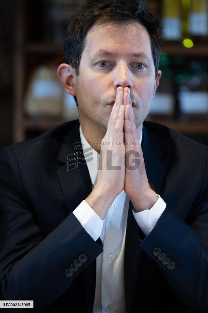 Les Republicains members visit a farm - Echouboulains