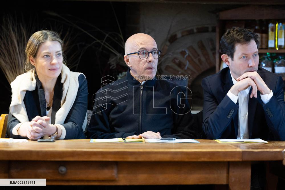 Les Republicains members visit a farm - Echouboulains