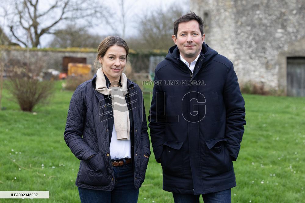 Les Republicains members visit a farm - Echouboulains