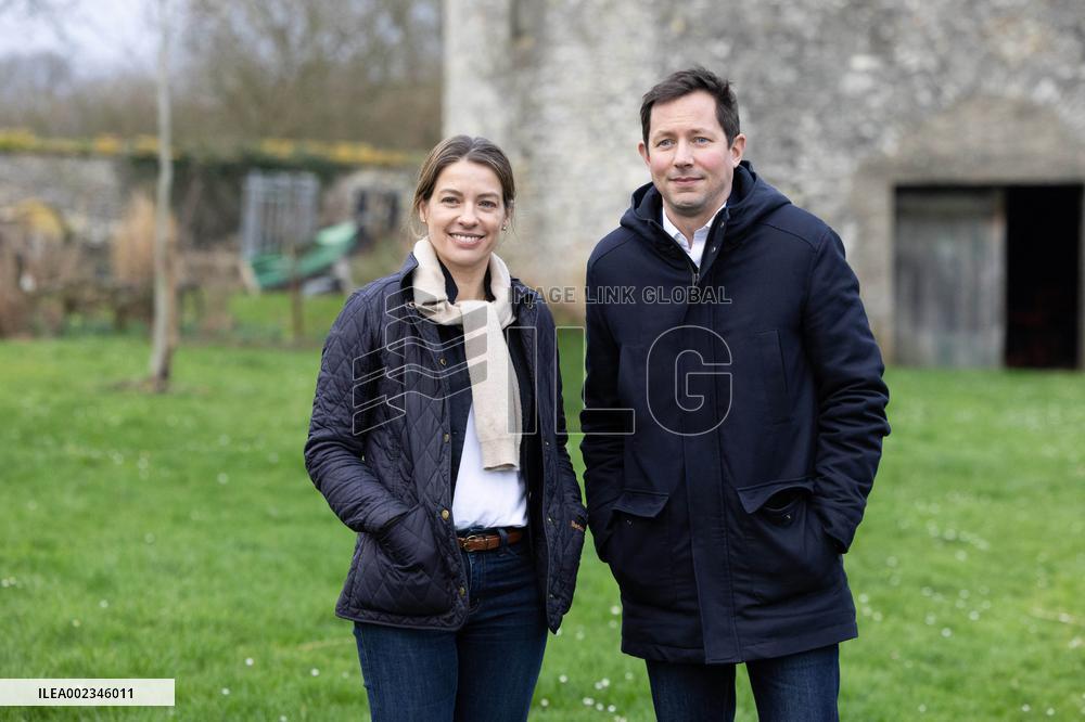 Les Republicains members visit a farm - Echouboulains
