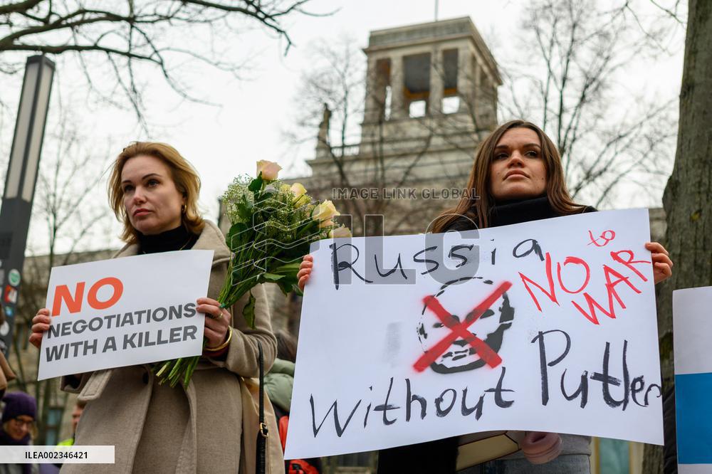 Navalny’s Mourners Gather Outside Russian Embassy - Berlin