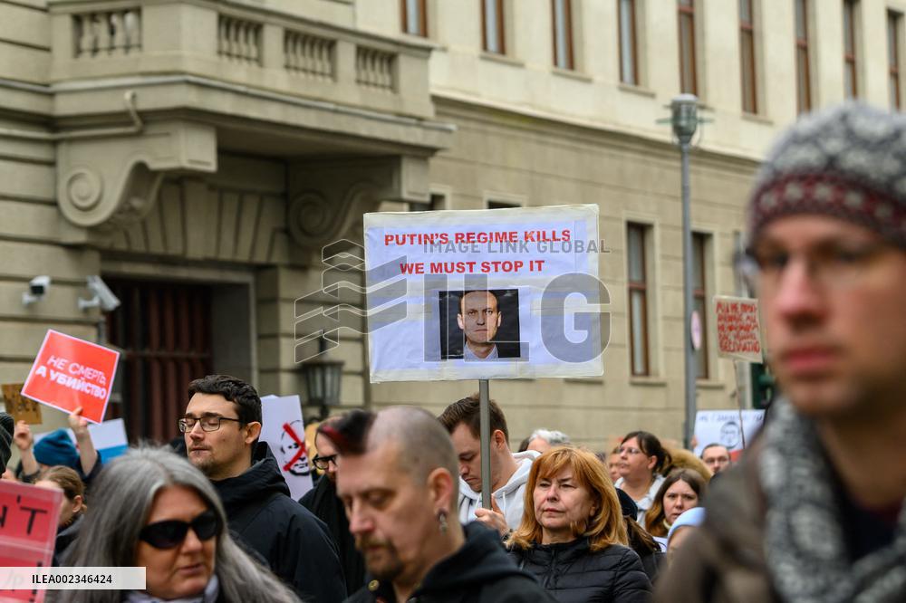 Navalny’s Mourners Gather Outside Russian Embassy - Berlin
