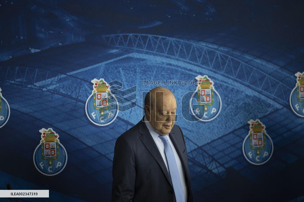 Presentation of Fc Porto accounts