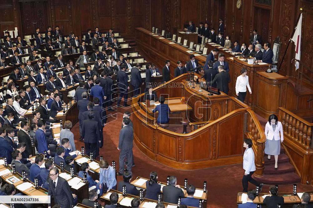 No-confidence motion against scandal-hit minister