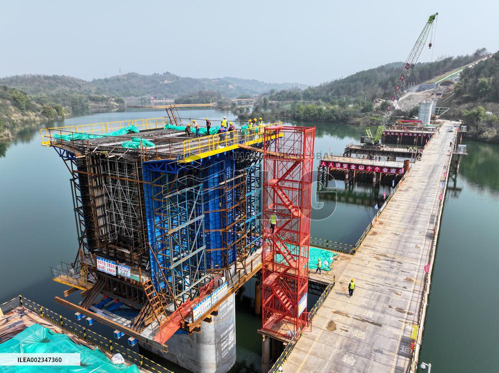 CHINA-CHONGQING-MIDDLE LINE-RAILWAY-CONSTRUCTION  (CN)