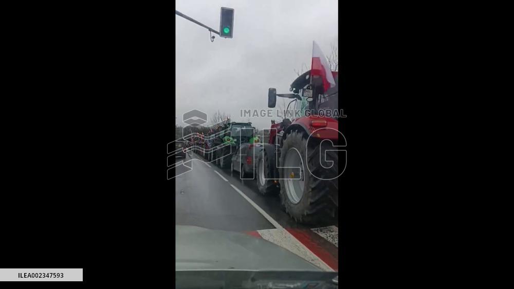 Poland: Farmer Protests Continue, Border With Ukraine Blocked To Protest Influx Of Cheaper Goods