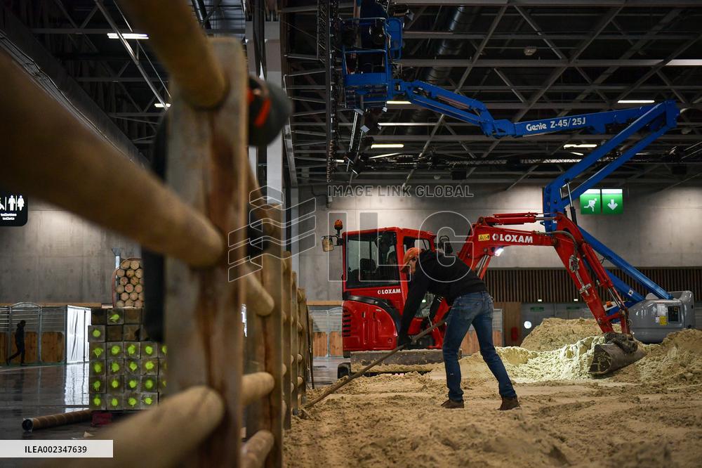 Preparations Underway For The Agriculture Fair - Paris