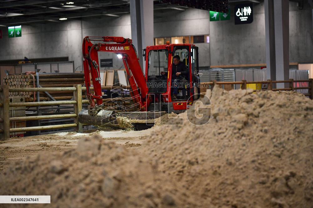 Preparations Underway For The Agriculture Fair - Paris