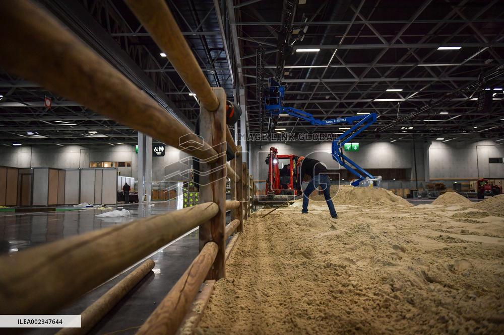 Preparations Underway For The Agriculture Fair - Paris