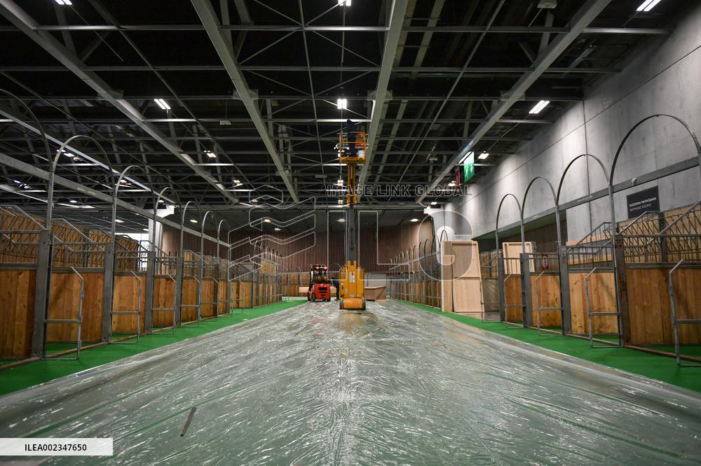 Preparations Underway For The Agriculture Fair - Paris