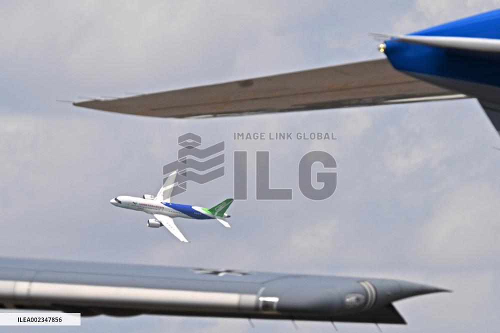 SINGAPORE-AIRSHOW-CHINESE AIRCRAFT-DEBUT