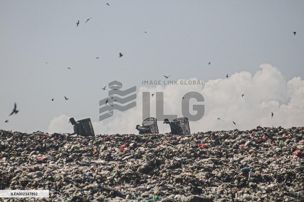 INDONESIA-BOGOR-LANDFILL-PLASTIC WASTE