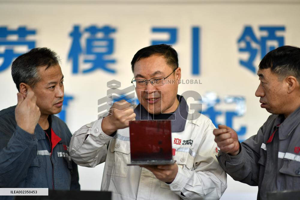 (ChineseToday)CHINA-HEILONGJIANG-CRRC QIQIHAR-WELDING TECHNICIAN-NPC DEPUTY (CN)